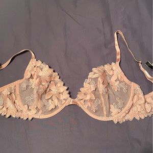 Victoria’s Secret linerless Demi bra 38D
